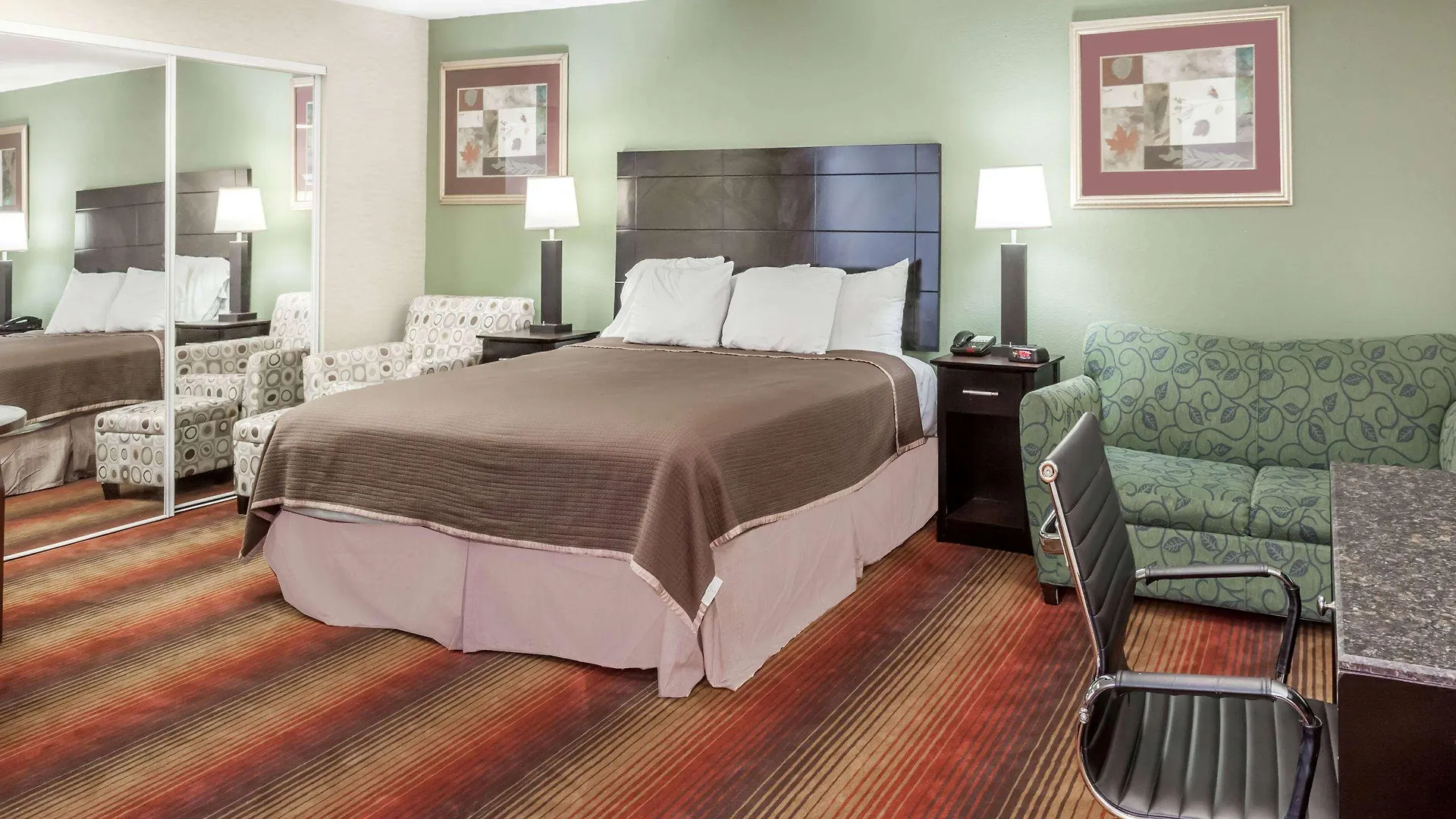 Howard Johnson By Wyndham Newark Airport