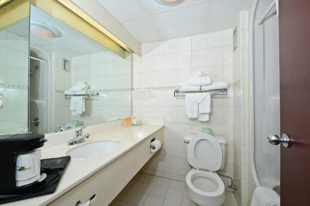 Howard Johnson By Wyndham Newark Airport Hotel