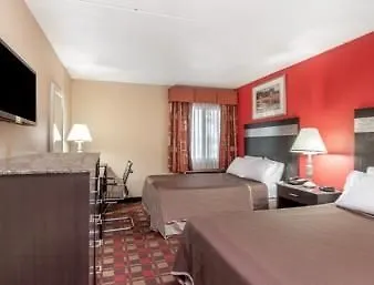 Hotel Howard Johnson By Wyndham Newark Airport