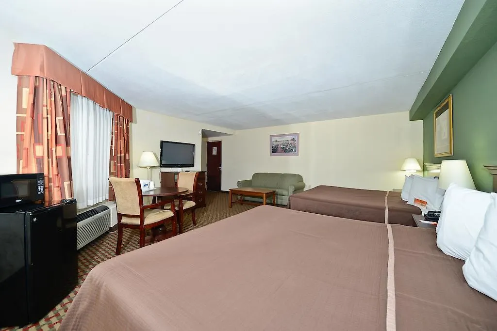 ** Hotel Howard Johnson By Wyndham Newark Airport United States
