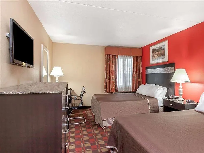 Howard Johnson By Wyndham Newark Airport Hotel