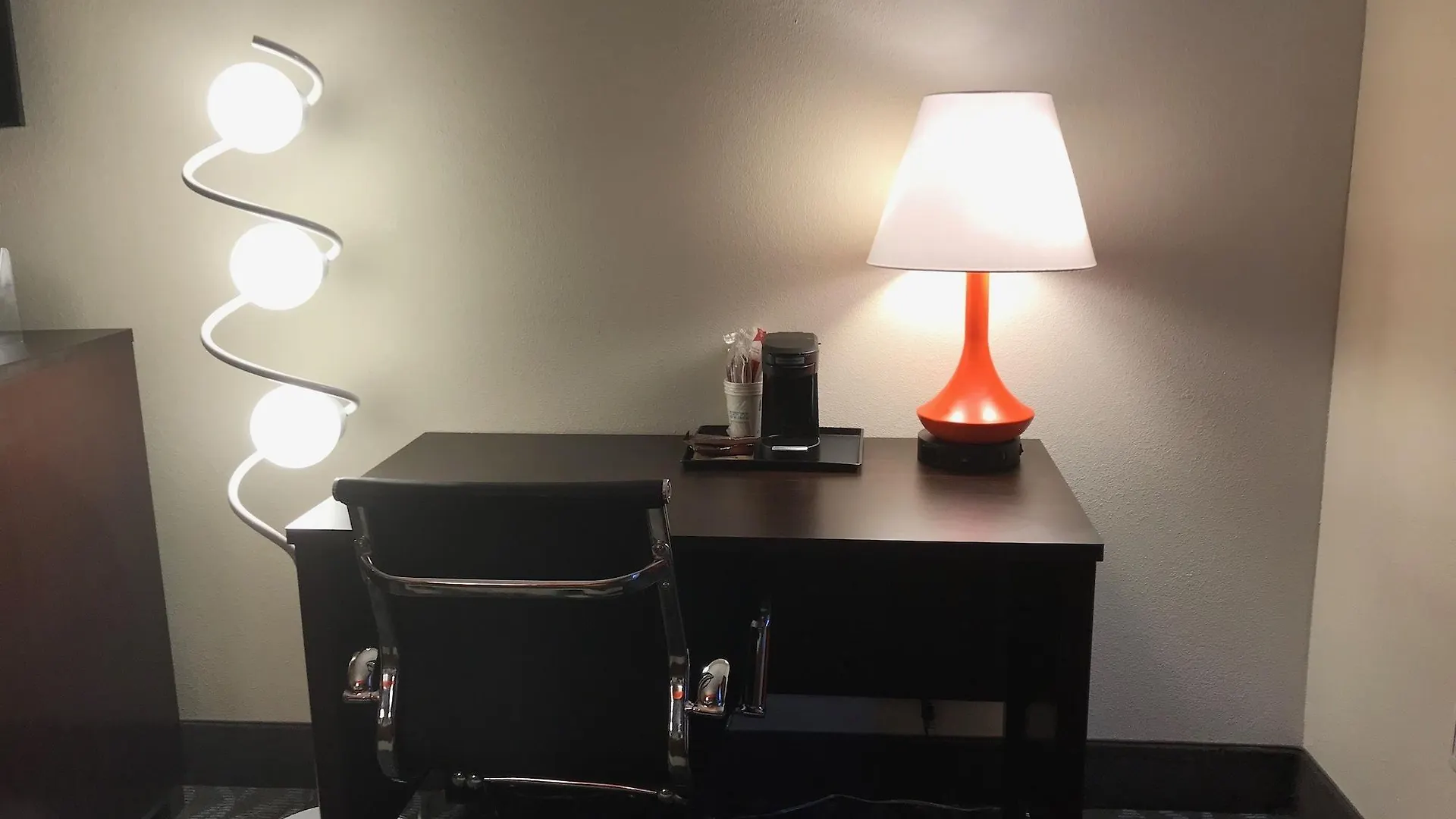 Howard Johnson By Wyndham Newark Airport
