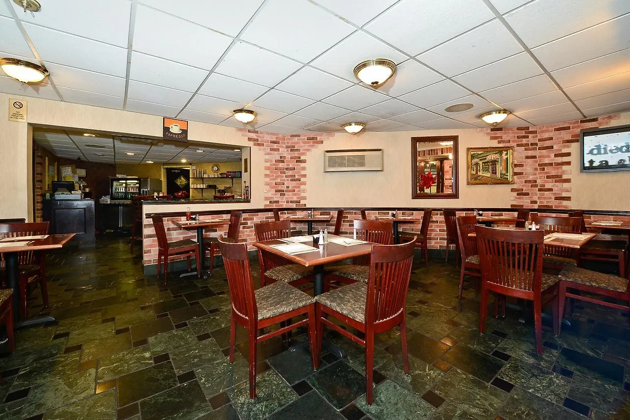 Howard Johnson By Wyndham Newark Airport Hotel