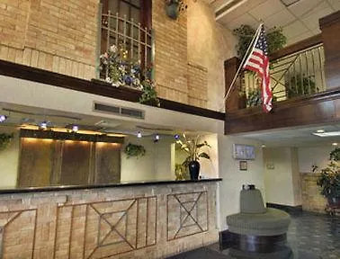 Hotel Howard Johnson By Wyndham Newark Airport